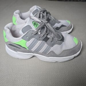 Adidas Yung 96 C Gray & Green Athletic Sneakers Shoes Little Kids Size 3